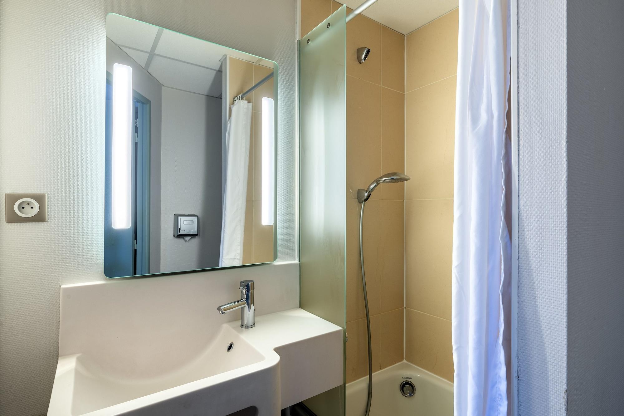 B&B Hotel Cholet Sud Exteriér fotografie